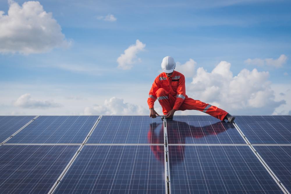 Rooftop Solar Panels Could Power One-Third of Manufacturing Factory Needs