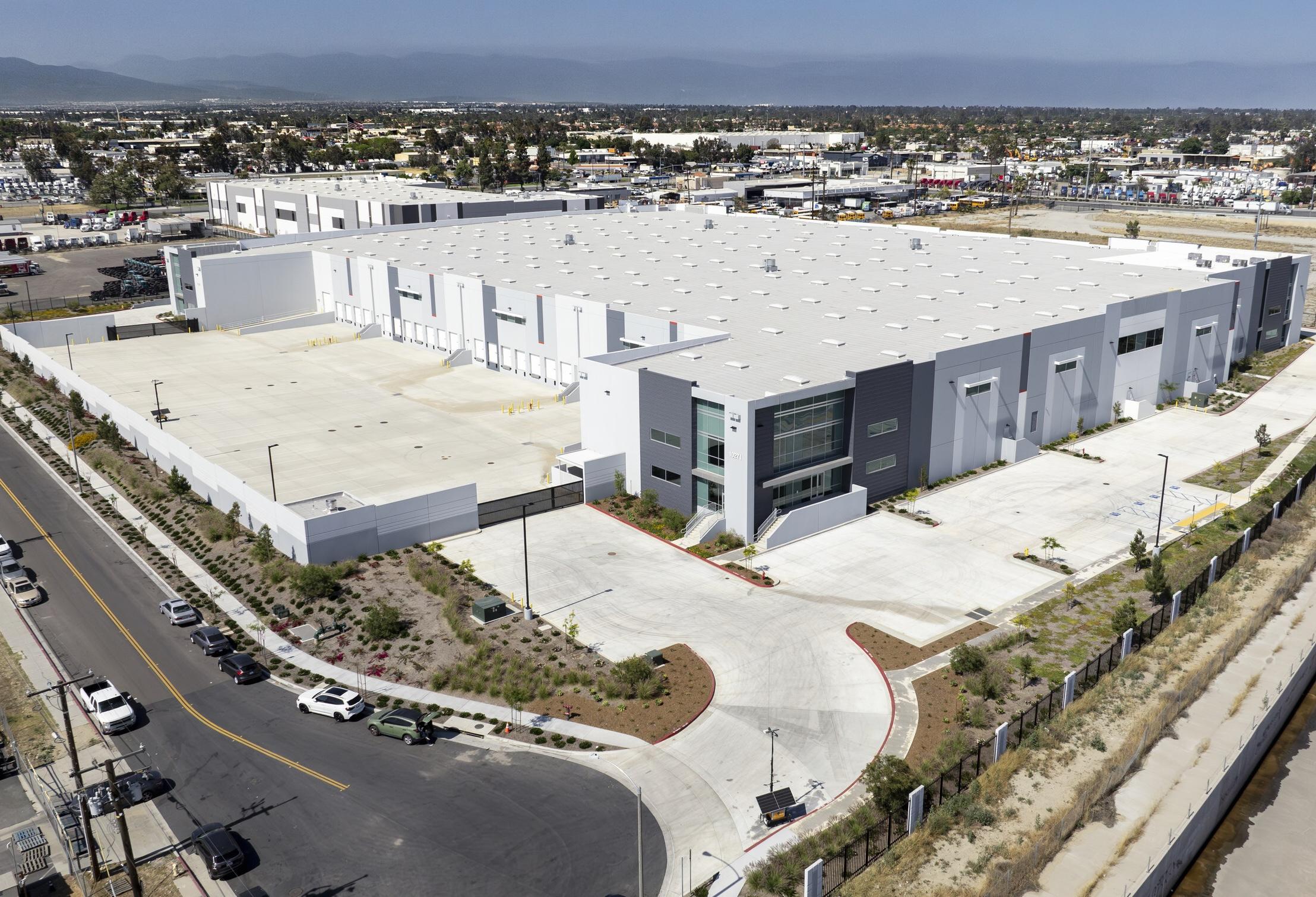Zero-Emission Vehicle Company Plans California Truck Factory