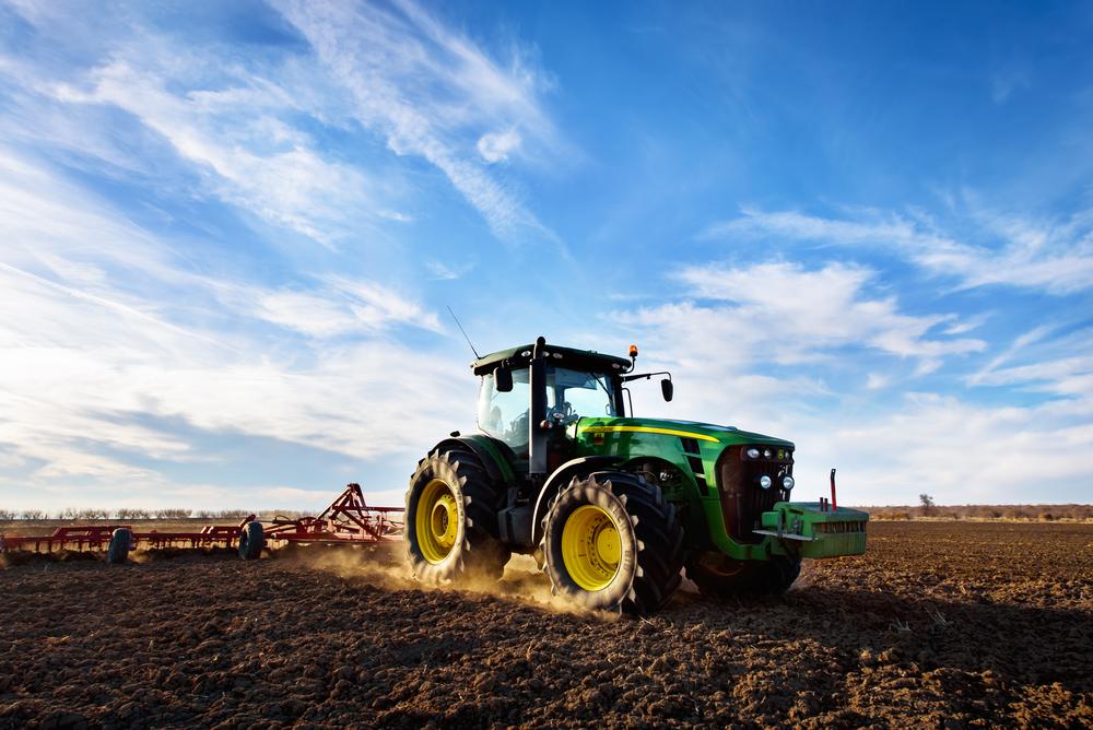Tracing John Deere’s Journey from Plow to High-Tech Powerhouse