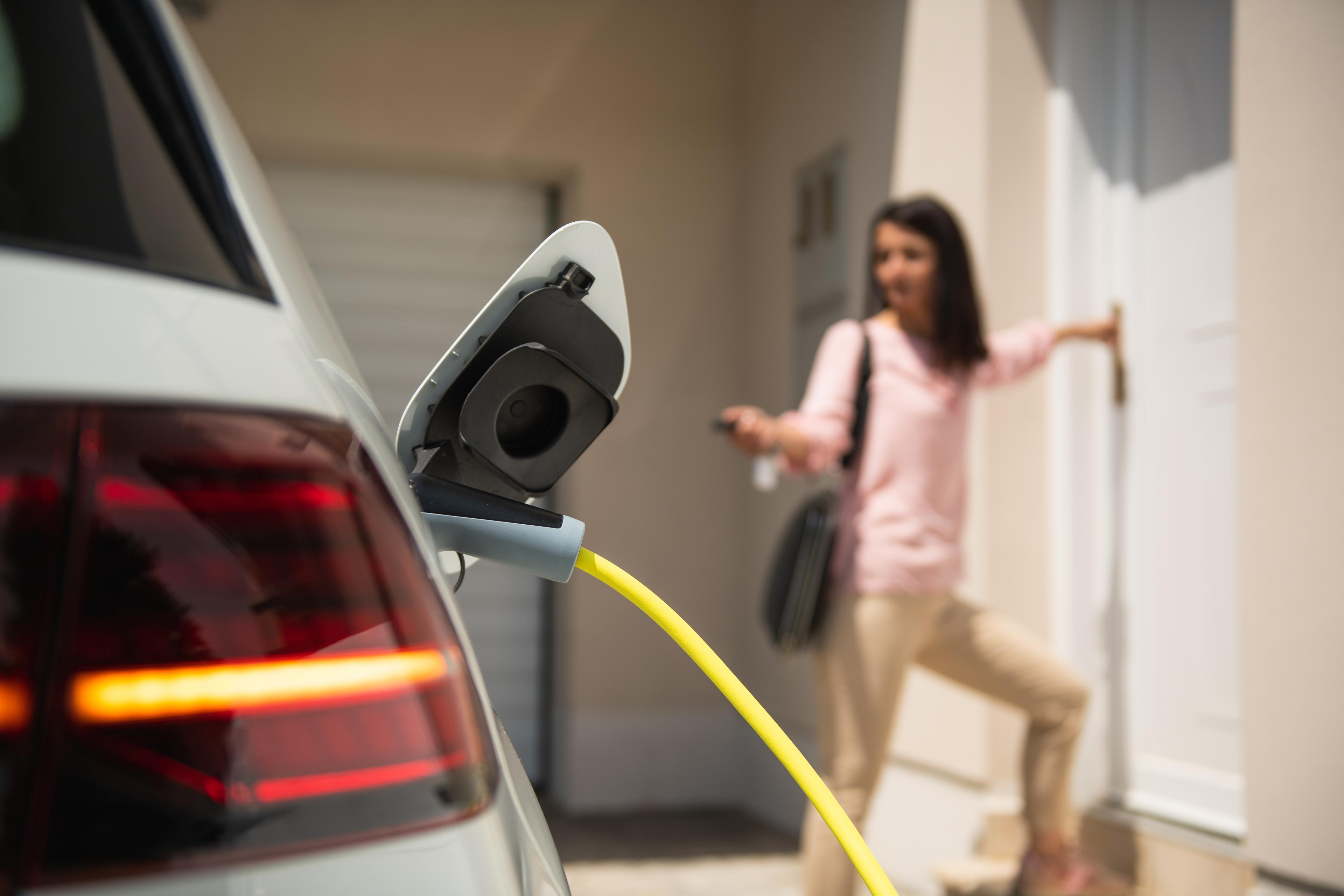 Electric Car Advantages and Disadvantages: A Comprehensive Guide