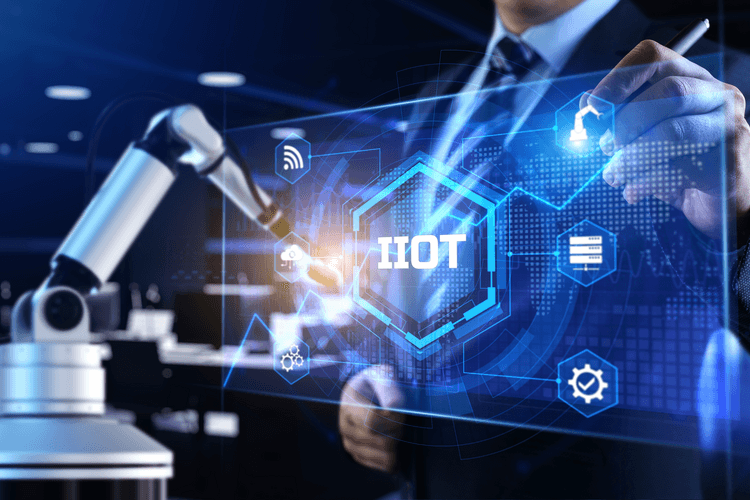 How the Industrial Internet of Things (IIoT) Is Improving Injection Molding