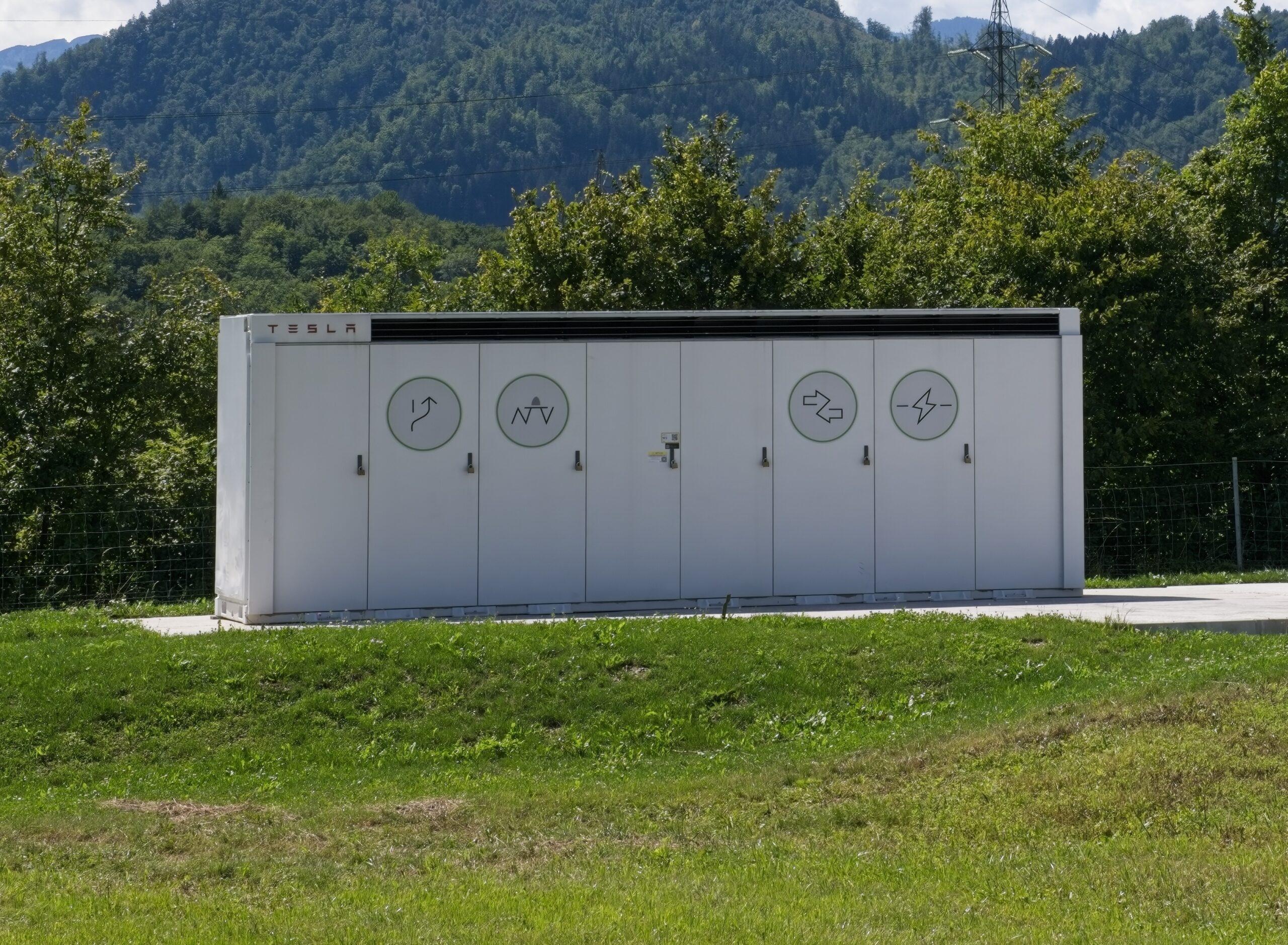 Tesla to Establish Suburban Houston Battery Plant