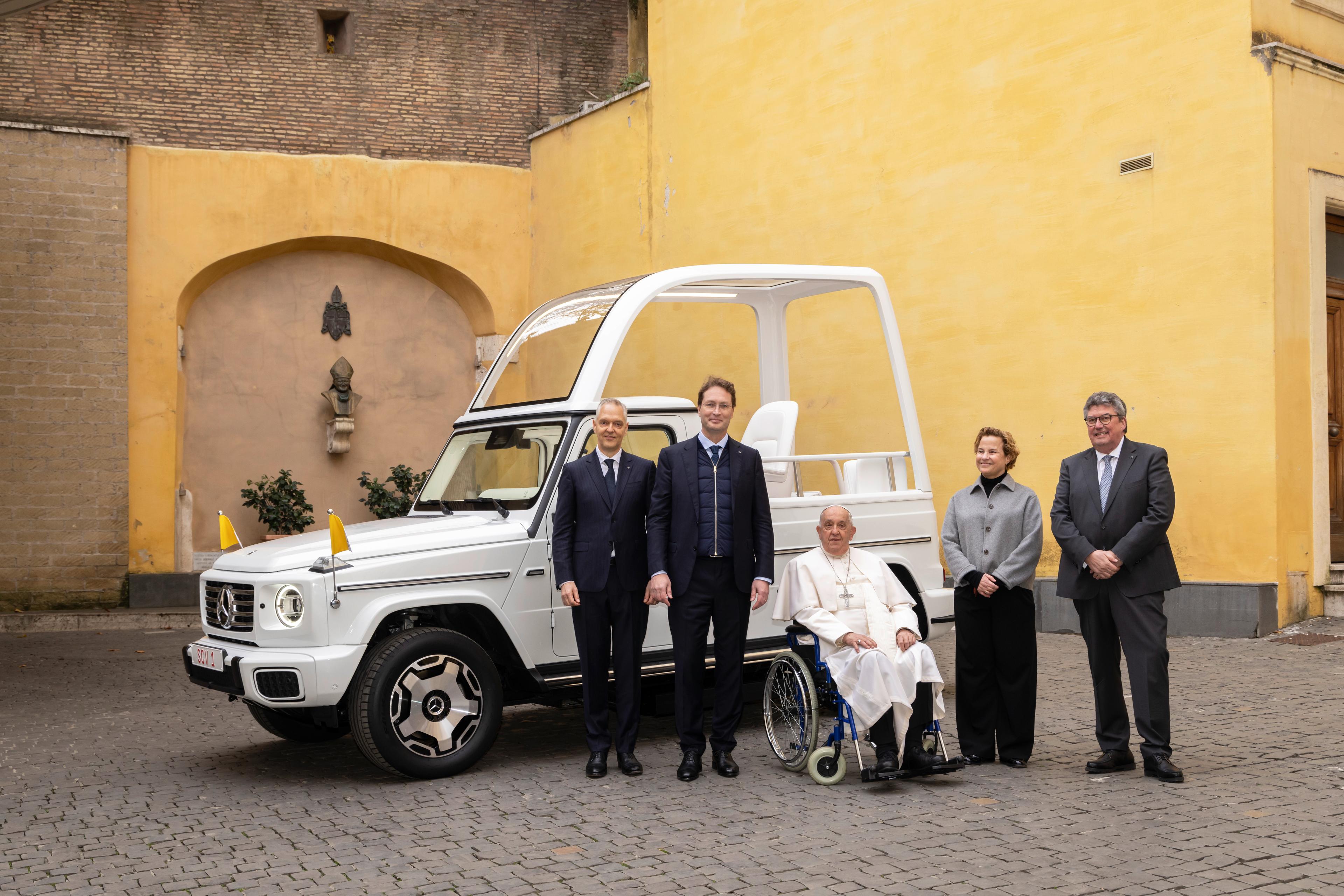 Mercedes-Benz Introduces Electric “Popemobile”
