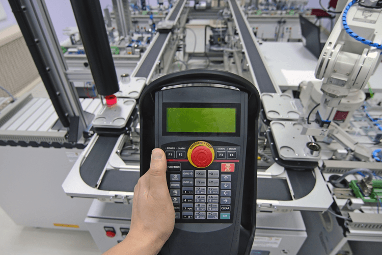 Manufacturers Leading the Way in Sustainable Technology Investments [Report]