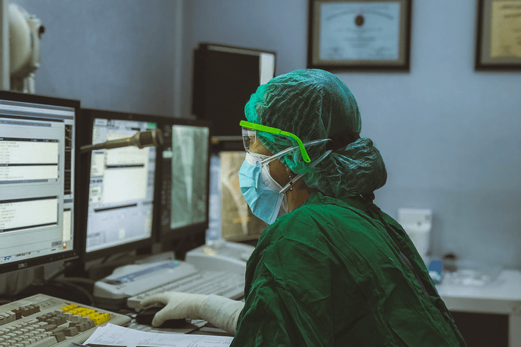 Should We Be Worried That Artificial Intelligence Is Now Assisting Doctors?