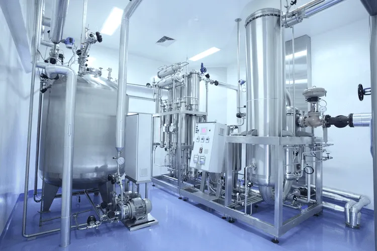 Comparing Plastic Tanks and Stainless Steel Tanks for Biomedical and Pharmaceutical Use