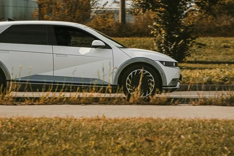 Hyundai, Waymo Partner to Offer Safe Autonomous Driving