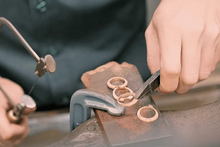 7 Reasons Why CNC Machining Wins Over Conventional Machining