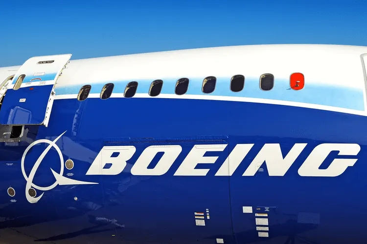Boeing Inks Historic Software Deal