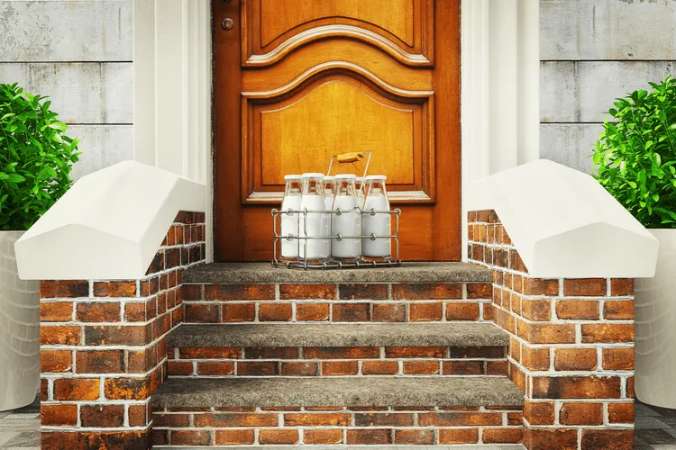 Bringing Back the Milkman Model for Waste-Free E-Commerce