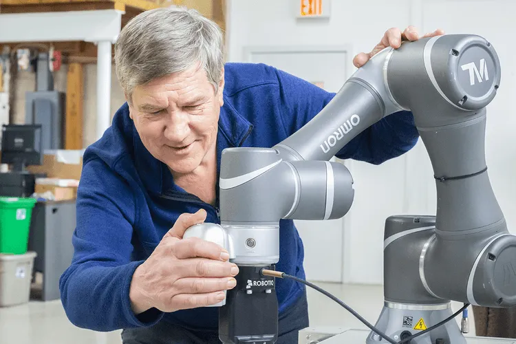 Building the Future Webinar Series Shows How Cobots Can Increase Your Productivity
