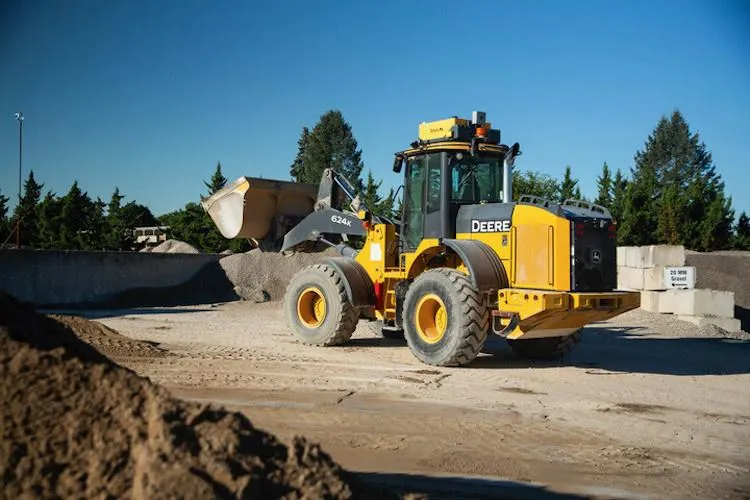 Construction Site Deploys Autonomous Solutions for Dump Trucks