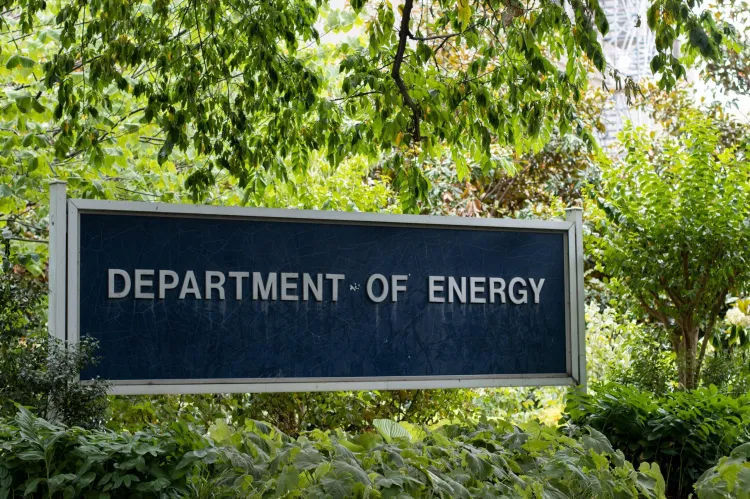 DOE Awards Moment Energy $20.3M for EV Battery Repurposing Facility