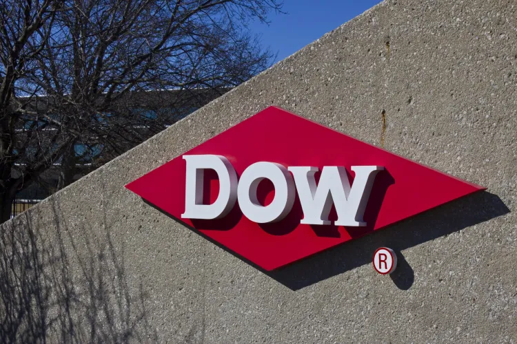 Dow to Cut 1,500 Jobs in Bid to Save $1B in Costs