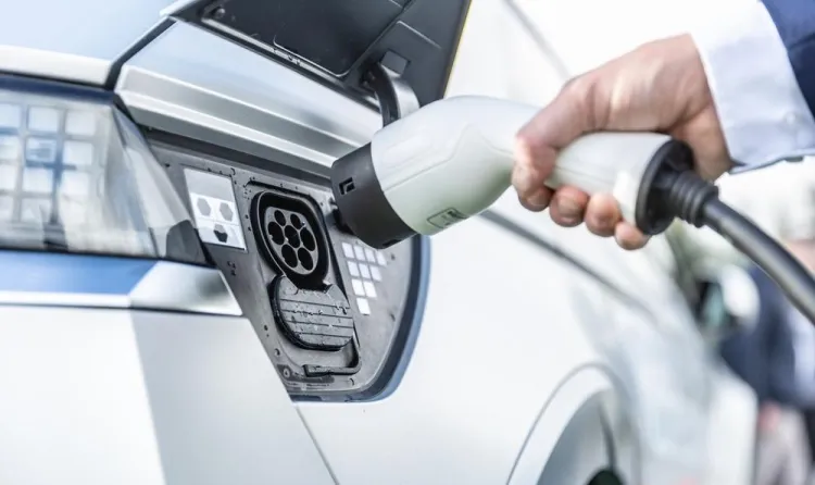 Electrification of Transportation: Benefits, Challenges, and Trends for the Transportation Sector