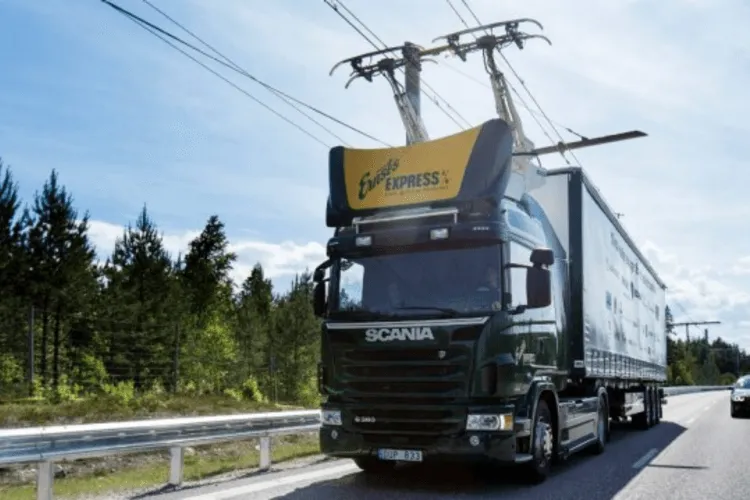 Germany Opens First Section of eHighway