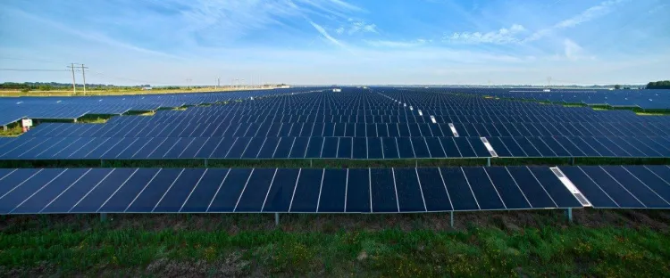 GM Signs Solar Deal for 3 Plants