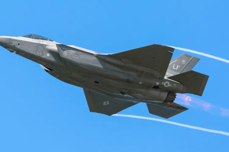 Lockheed Martin 3D Prints F-35 FMS Cockpit