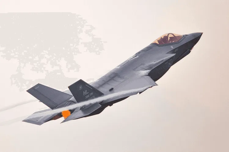 Lockheed Martin Lands Historic Fighter Jet Contract