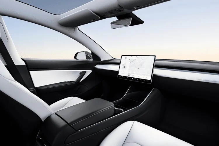 Meet the 6 Frontrunners in the Self-driving Car Race
