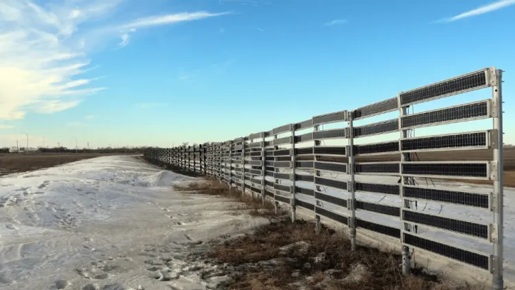 Multipurpose Fence Generates Electricity While Blocking Snow