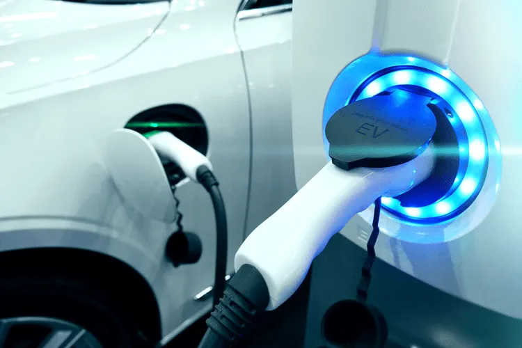 New EV Battery to Provide 300 Miles with a 5-minute Charge