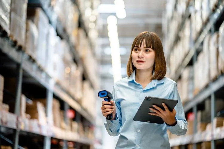 Smart Warehousing: What It Is and How It Can Help Your Business