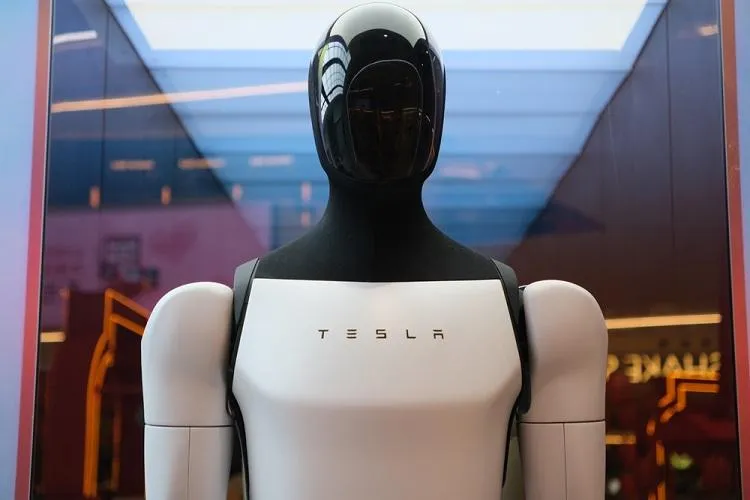 SpaceX Plans to Send Optimus Robots to Explore Mars