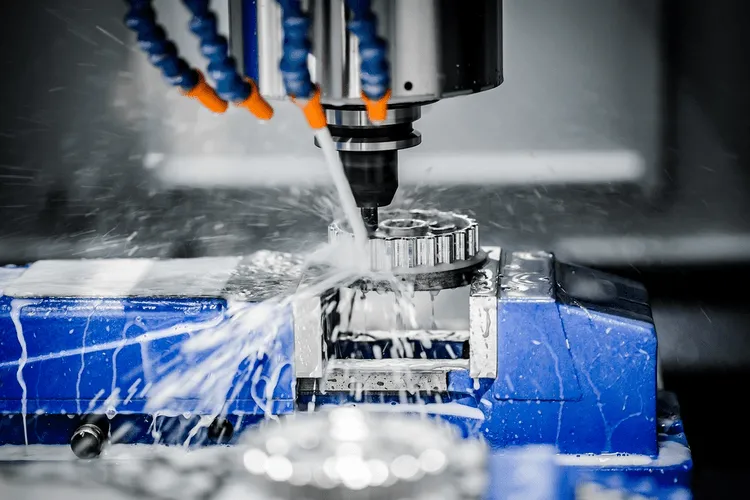 Swiss Screw Turning vs. Traditional CNC Machining