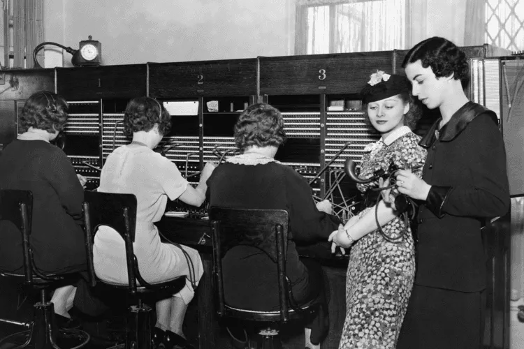 The Evolution of the Telephone, from the Liquid Transmitter to the Modern-day Smartphone