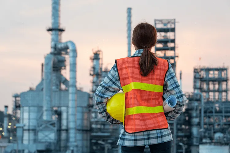Women Hindered at Work by Improper Protective Equipment, Report Says
